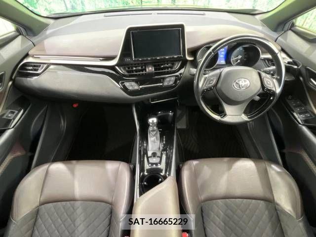 Toyota C-HR 2018-04 389953-1