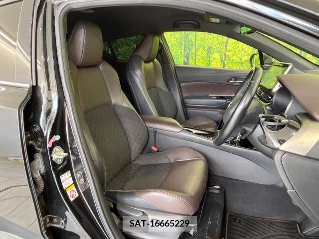 Toyota C-HR 2018-04 389953-9