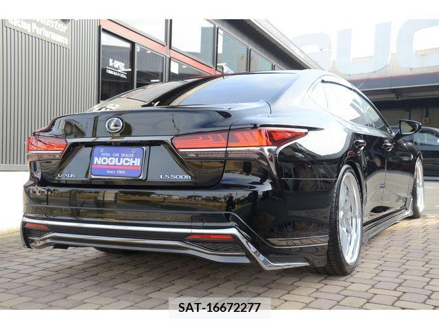 Lexus LS 2017-11 275788-4