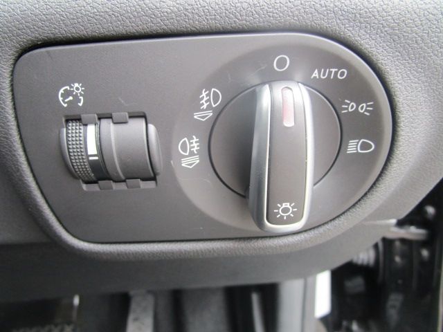 Audi A1 2016-03 15914-22