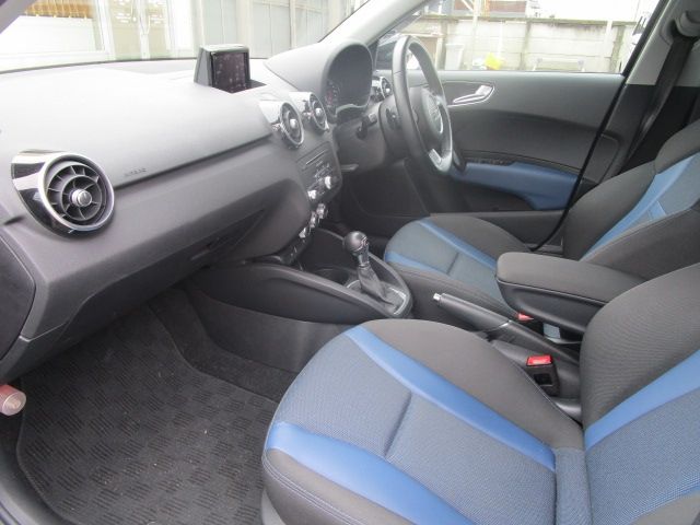 Audi A1 2016-03 15914-23