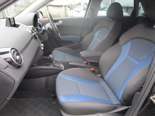 Audi A1 2016-03 15914-24