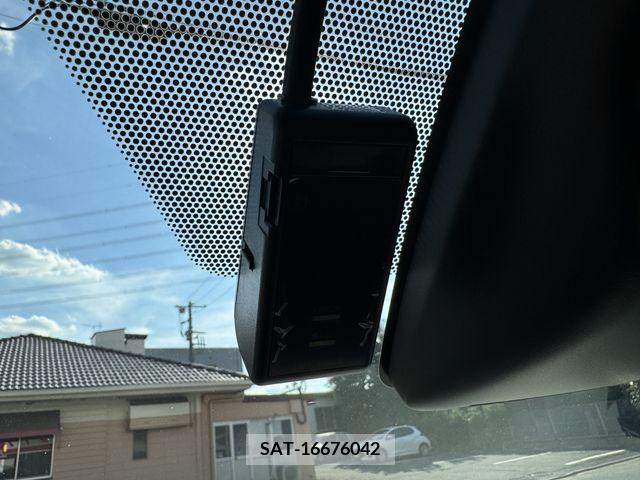 Toyota VOXY 2018-01 370301-17