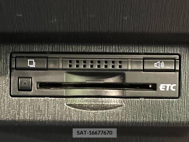 Toyota PRIUS ALPHA 2016-06 223600-6