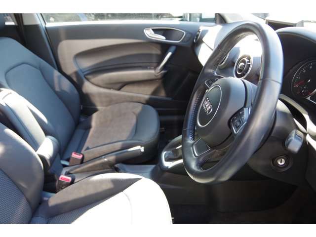 Audi A1 2011-09 2486-3