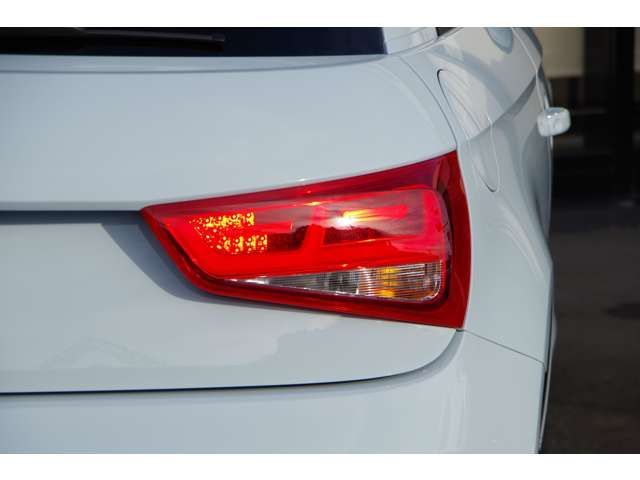 Audi A1 2011-09 2486-18