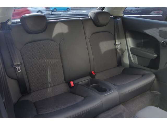 Audi A1 2011-09 2486-5
