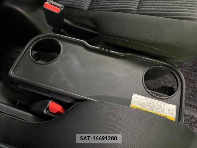 Toyota VOXY 2015-07 289112-5
