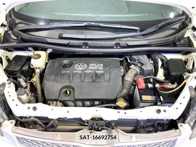 Toyota VOXY 2013-07 370380-19