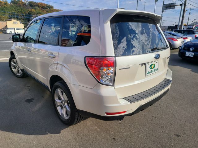 Subaru FORESTER 2010-11 187927-1