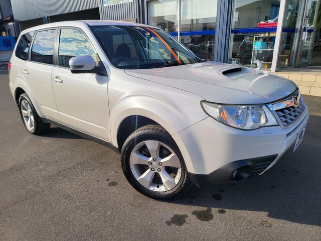 Subaru FORESTER 2010-11 187927-9