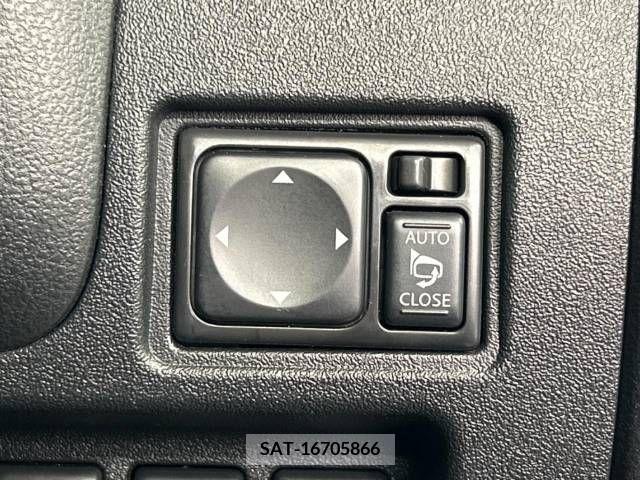 Nissan MARCH 2012-01 308123-5