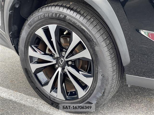 Lexus NX 2018-12 213570-6