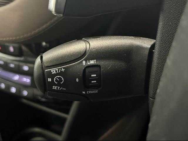 Peugeot 2008 2015-06 13677-9