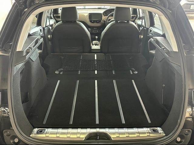 Peugeot 2008 2015-06 13677-12