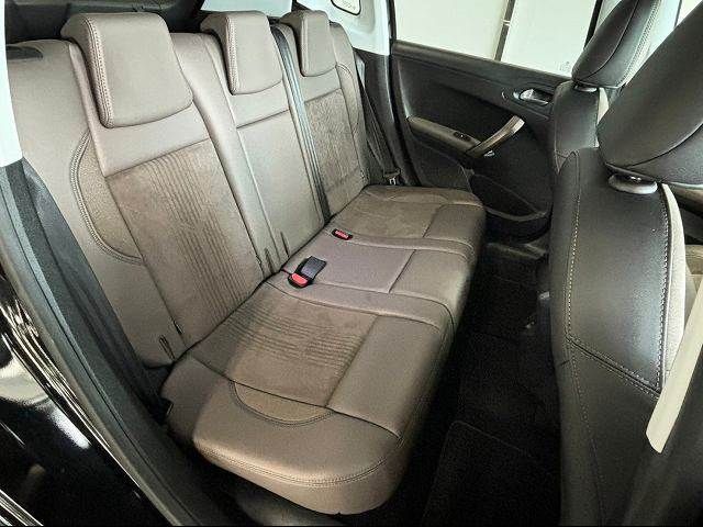 Peugeot 2008 2015-06 13677-5