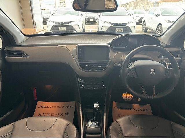 Peugeot 2008 2015-06 13677-1