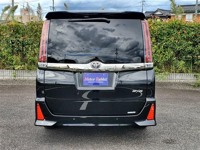 Toyota NOAH 2021-11 11531-3