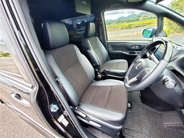 Toyota NOAH 2021-11 11531-9
