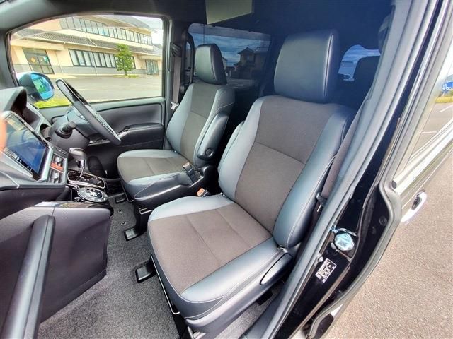 Toyota NOAH 2021-11 11531-10