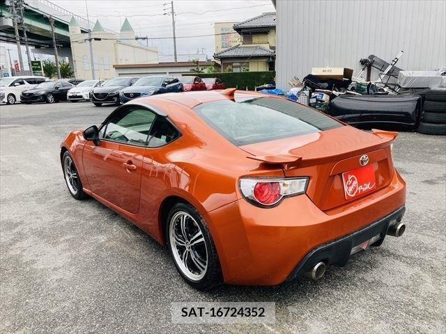 Toyota 86 2013-03 375906-6