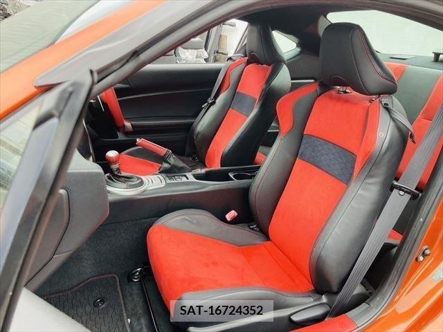 Toyota 86 2013-03 375906-21