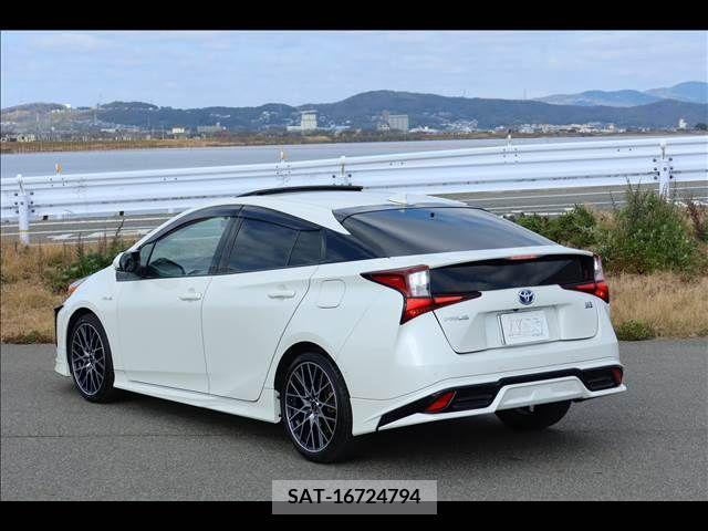 Toyota PRIUS 2020-02 247365-3