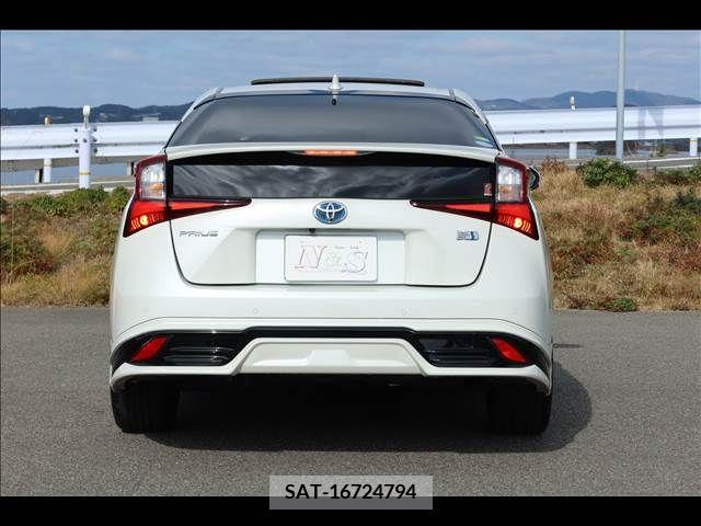 Toyota PRIUS 2020-02 247365-4