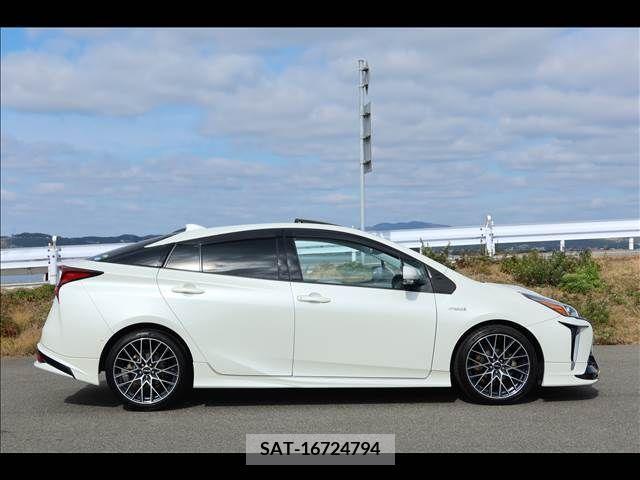 Toyota PRIUS 2020-02 247365-6