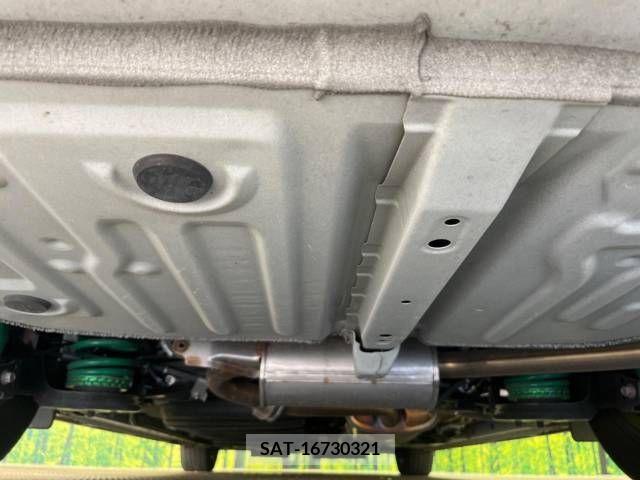 Toyota VOXY 2021-12 370299-19