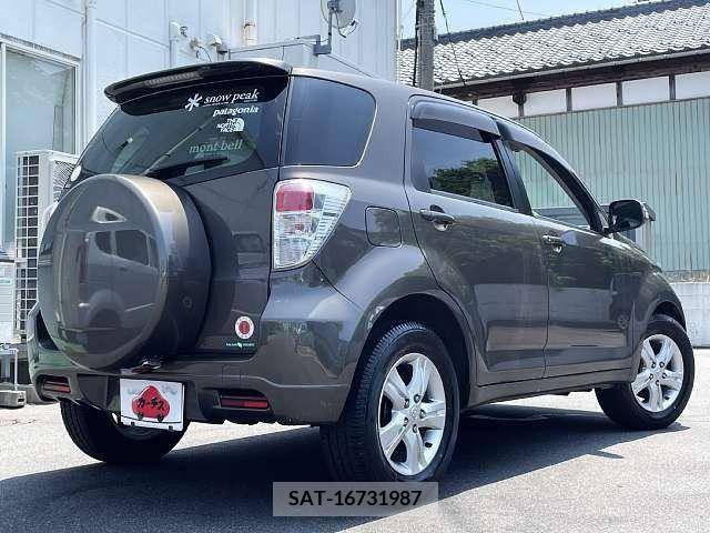 Toyota RUSH 2013-06 349417-2