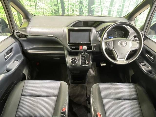 Toyota VOXY 2015-11 5488-1