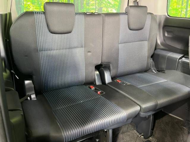 Toyota VOXY 2015-11 5488-10