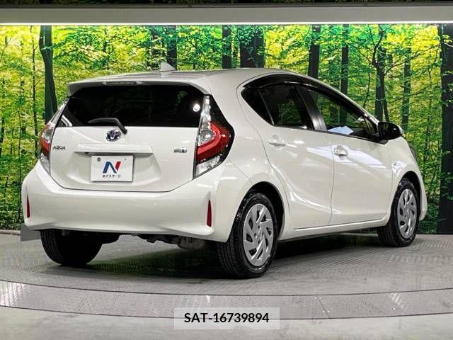 Toyota AQUA 2017-10 314322-17