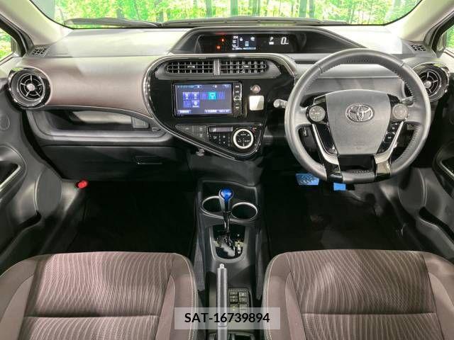 Toyota AQUA 2017-10 314322-1