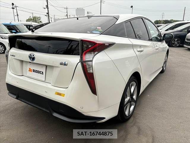 Toyota PRIUS 2015-12 373322-14