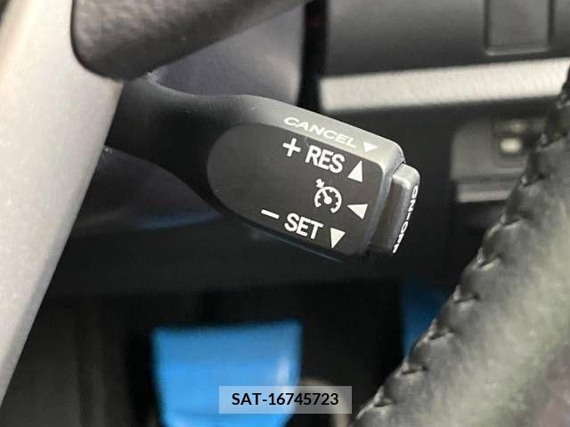 Toyota VOXY 2020-08 378253-6