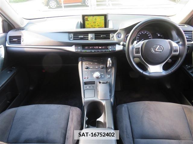 Lexus CT 2011-03 387668-12