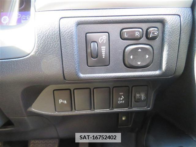 Lexus CT 2011-03 387668-17