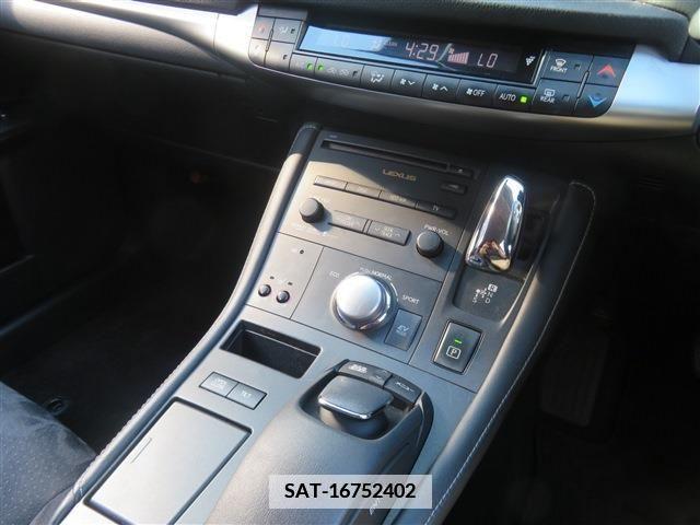 Lexus CT 2011-03 387668-16