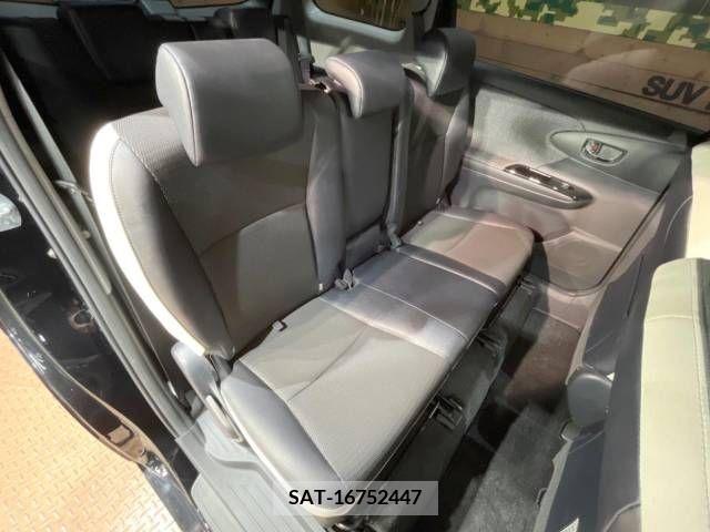 Toyota WISH 2015-03 378346-11