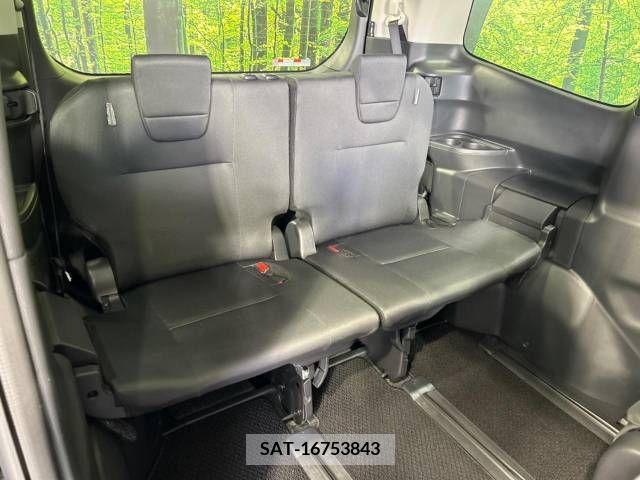 Toyota NOAH 2023-04 206852-10