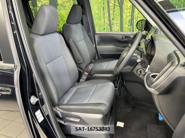 Toyota NOAH 2023-04 206852-8