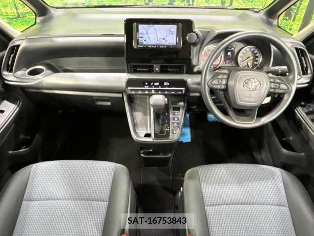 Toyota NOAH 2023-04 206852-1