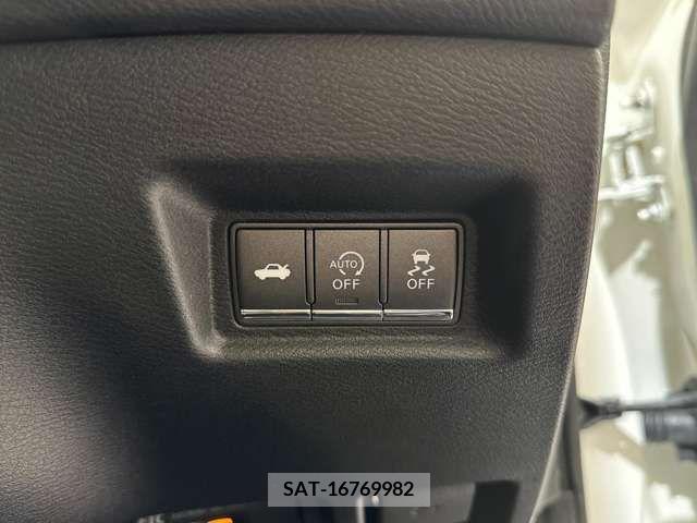 Nissan SKYLINE 2014-10 236362-17