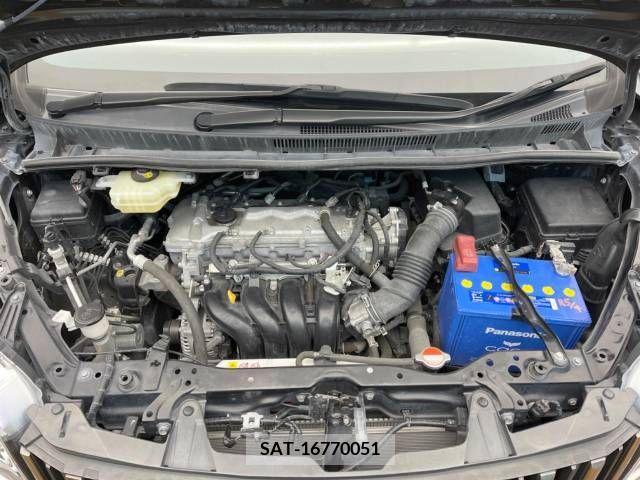 Toyota ESQUIRE 2017-04 212244-18