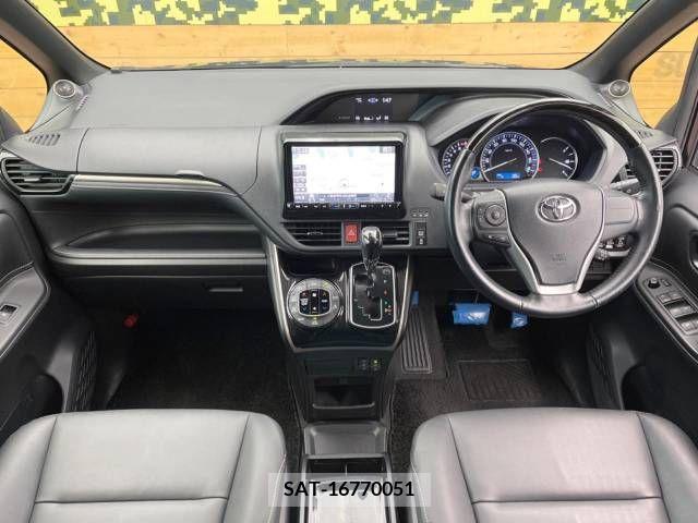 Toyota ESQUIRE 2017-04 212244-1