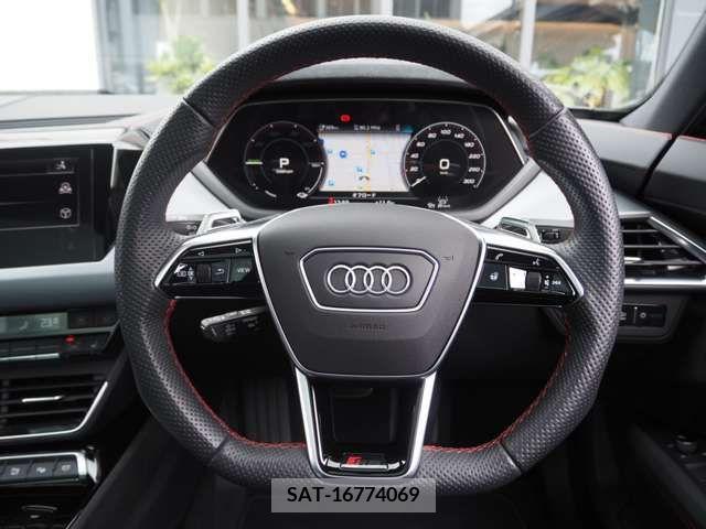 Audi E-TRON 2021-11 219699-4