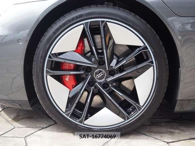 Audi E-TRON 2021-11 219699-3