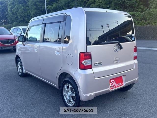 Toyota PIXIS SPACE 2012-04 281427-6